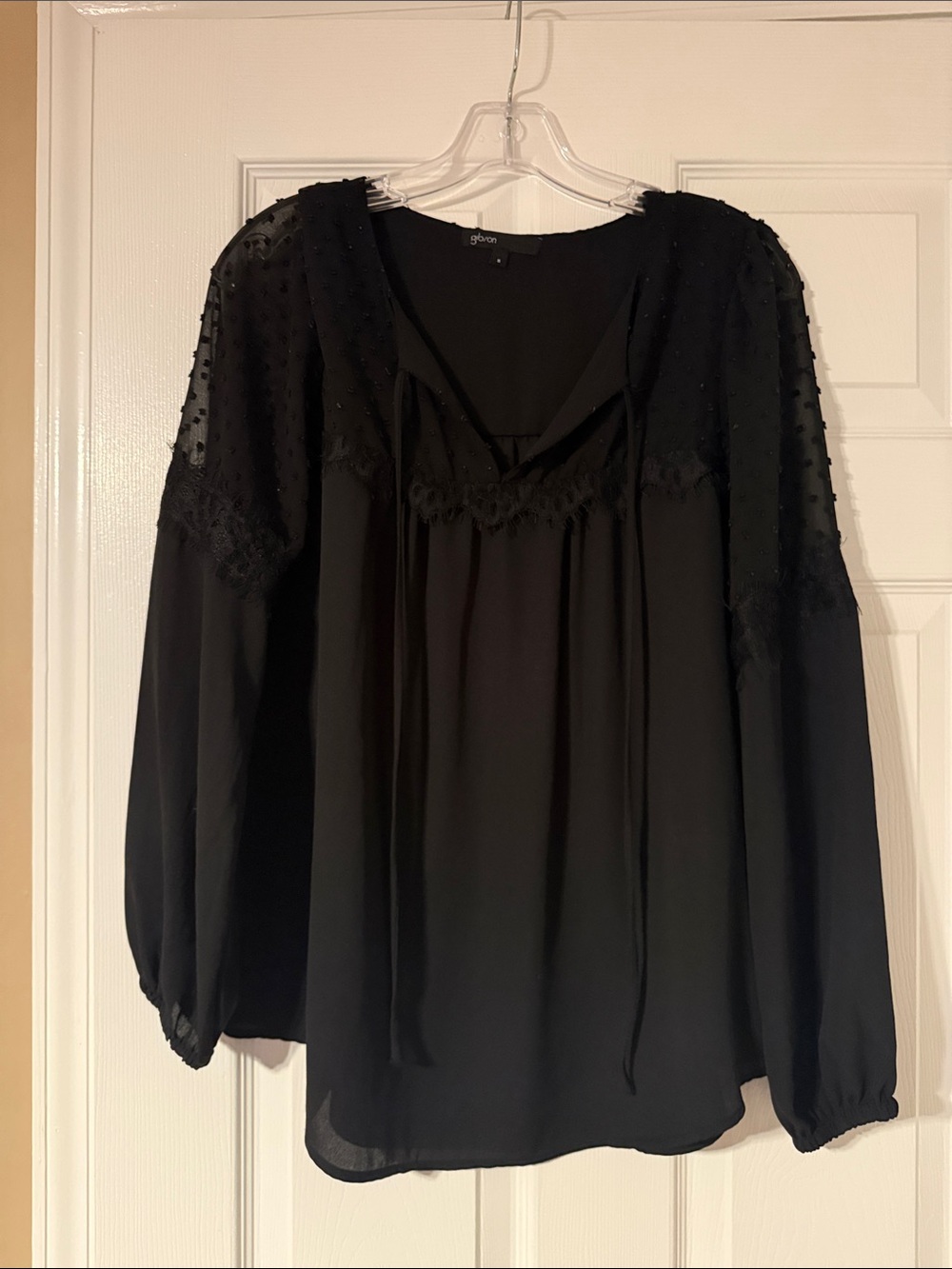 Gibson Black Lace-Trim Long Sleeve Peasant Blouse